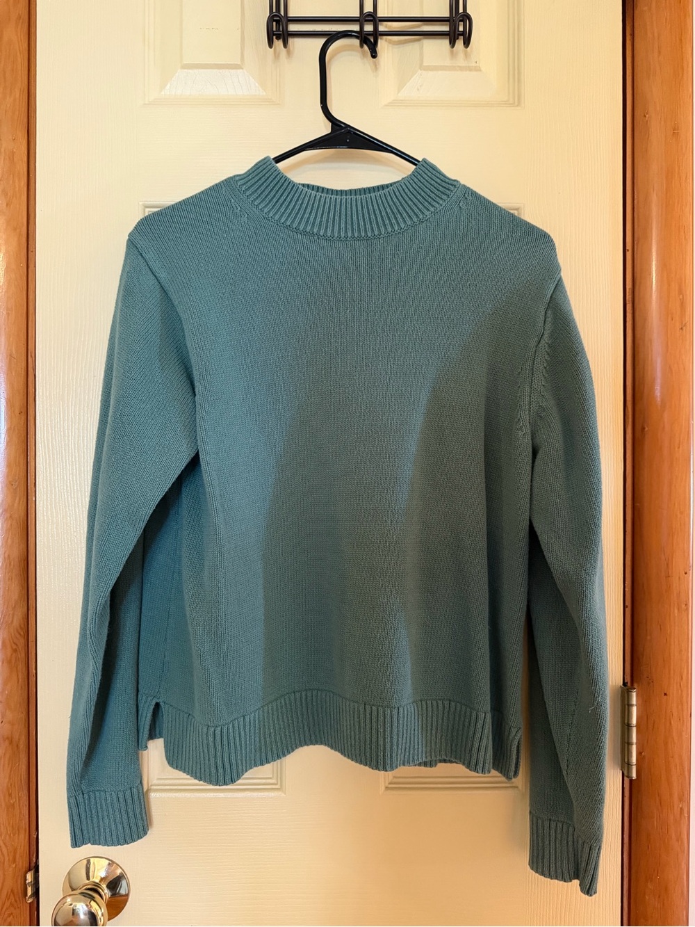 Uniqlo Teal Turtleneck-Style Sweater for Women